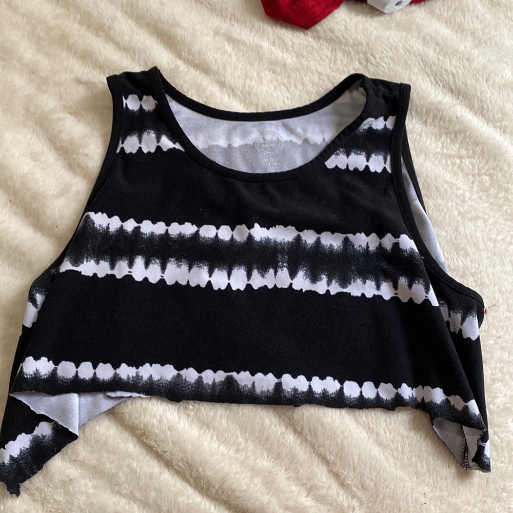 A crop top that looks more like a bra and the size is 14-16